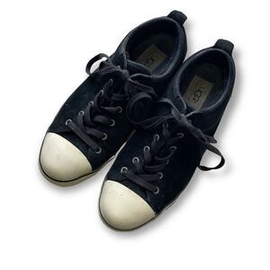 Ugg Suede Lace up Lined Sneakers, Size 8‎